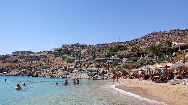 Super Paradise Beach