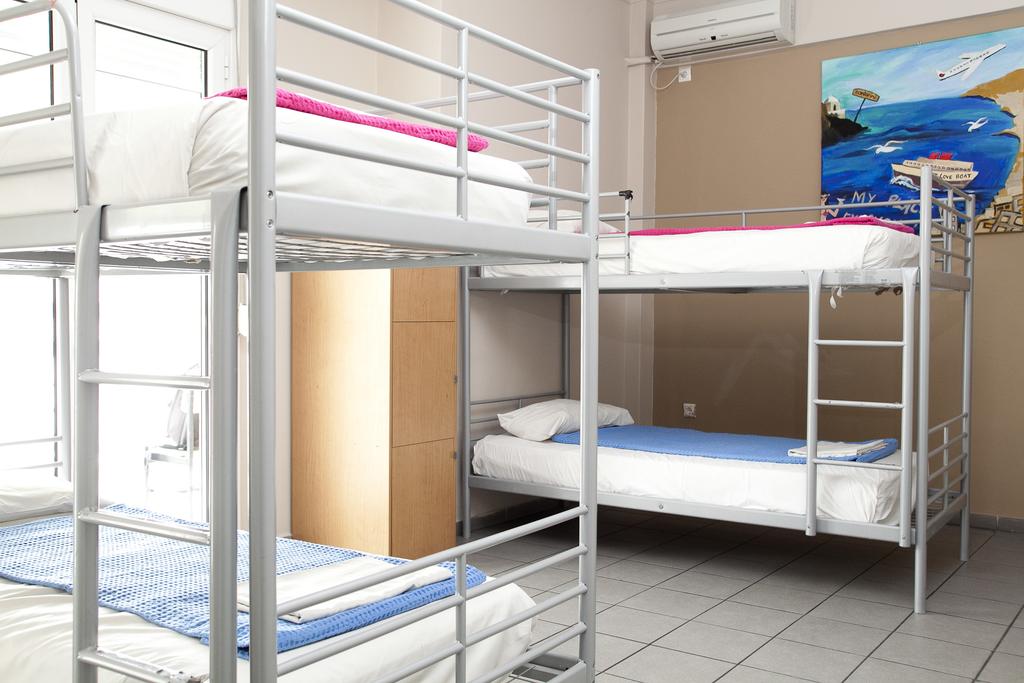atina ucuz hostel