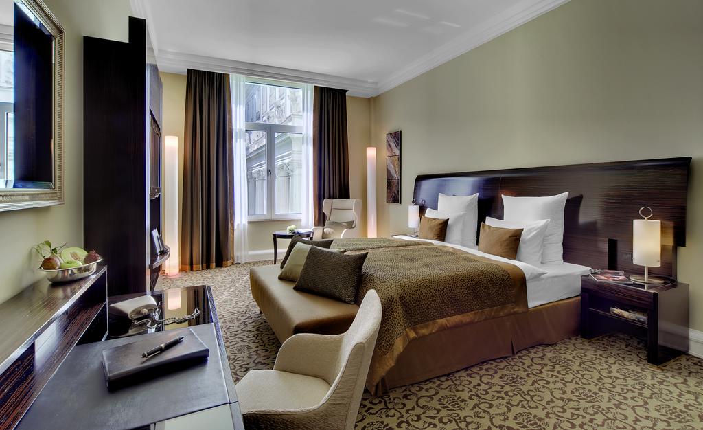 hamburg lüks otel tavsiye