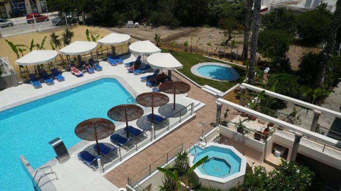 Astron Hotel