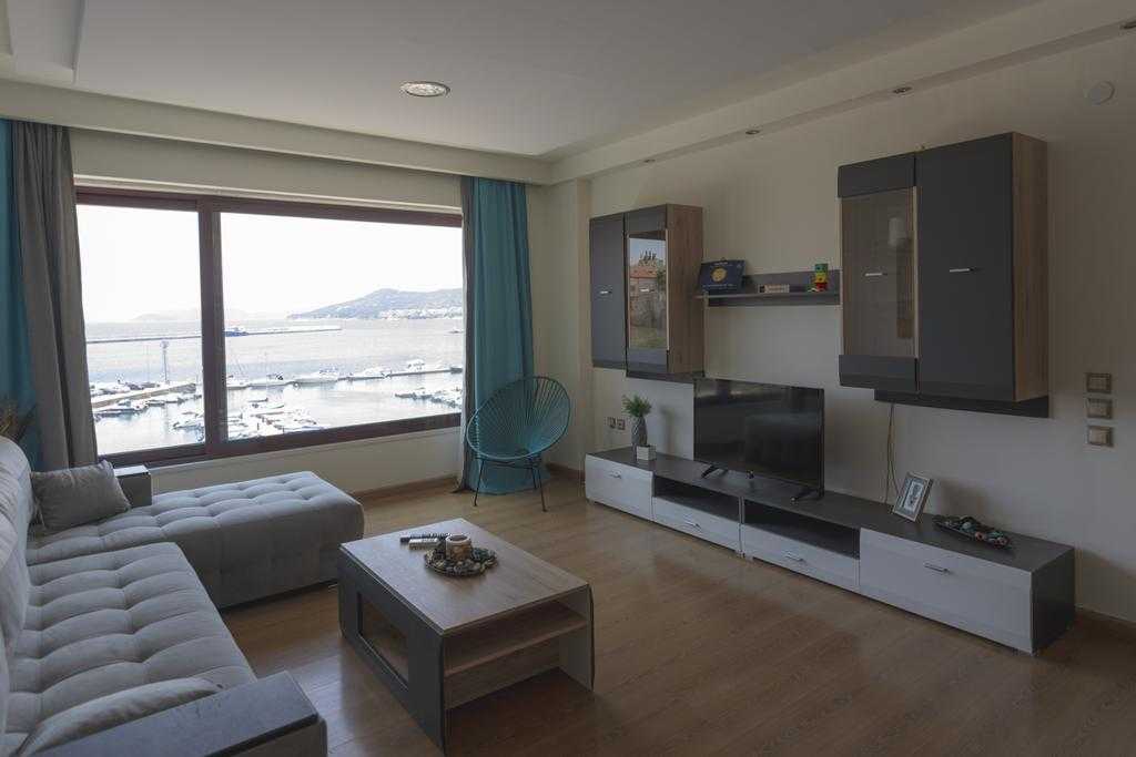 Top Floor Downtown Port View