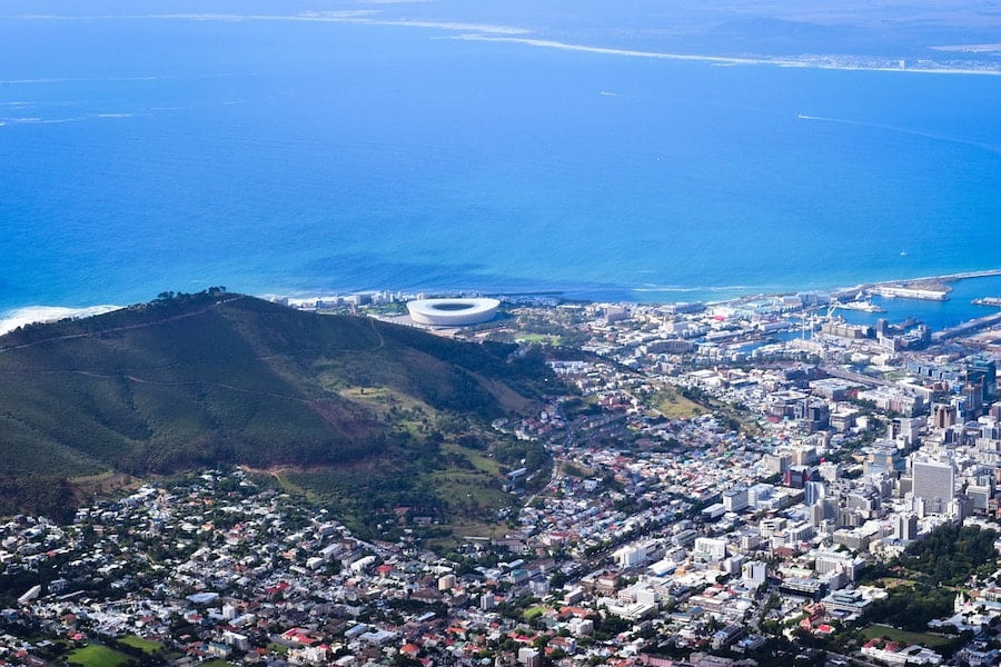 cape town nerede kalınır