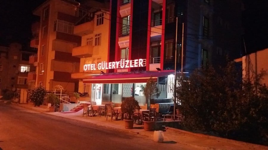 güleryüzler otel sinop'ta nerede kalınır