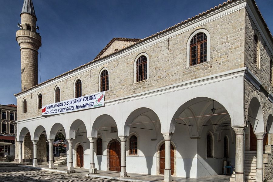 alaçatı pazaryeri camii